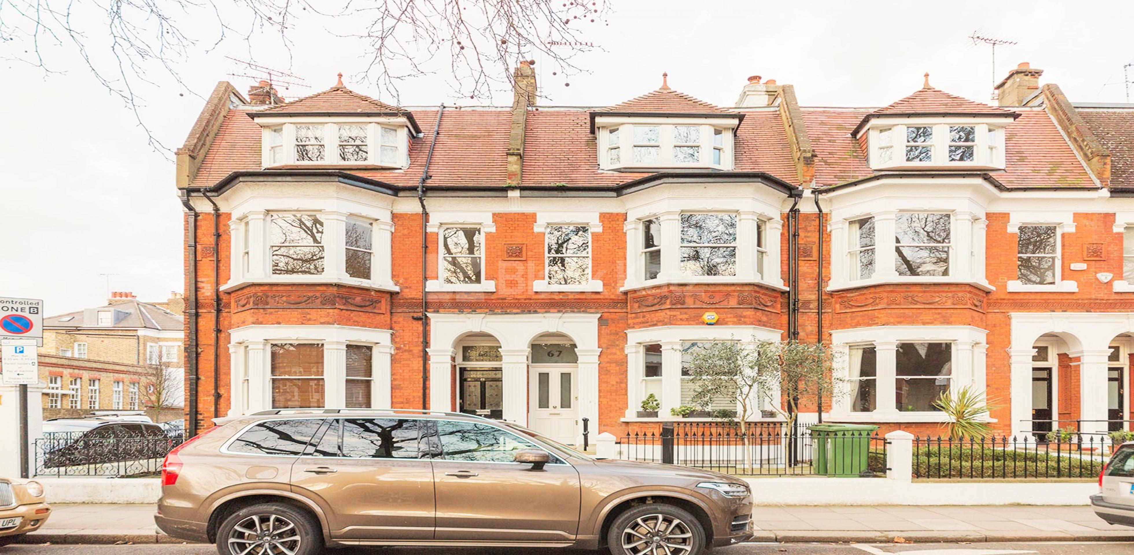 			RECENTLY REDECORATED, 1 Bedroom, 1 bath, 1 reception Apartment			 Brook Green, HAMMERSMITH W6
